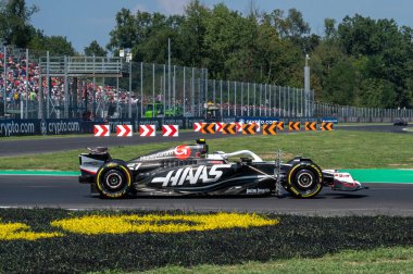 İtalyan GP F1 2024, 30 Ağustos 2024, Monza, İtalya - Formula 1 Nico Hulkenberg Haas sürücüsü