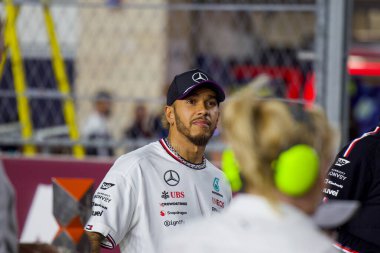 Katar GP F1 2024, 1 Aralık 2024, Losail, Katar - Mercedes için Formula 1 Lewis Hamilton sürücüsü