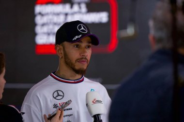 Katar GP F1 2024, 1 Aralık 2024, Losail, Katar - Mercedes için Formula 1 Lewis Hamilton sürücüsü