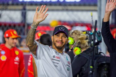 Katar GP F1 2024, 1 Aralık 2024, Losail, Katar - Mercedes için Formula 1 Lewis Hamilton sürücüsü