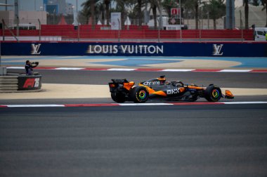 Bahreyn GP GP F1 2025, 28 Şubat 2025, Sakhir, Bahreyn - McLaren Formula 1 Oscar Piastri sürücüsü