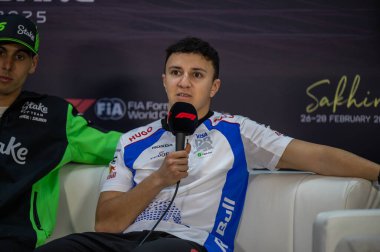 Bahreyn GP GP F1 2025, 28 Şubat 2025, Sakhir, Bahreyn - Yarış Boğaları için Formula 1 Hadjar sürücüsü