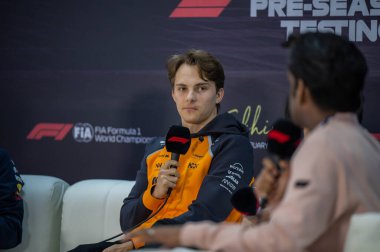 Bahreyn GP GP F1 2025, 28 Şubat 2025, Sakhir, Bahreyn - McLaren Formula 1 Oscar Piastri sürücüsü
