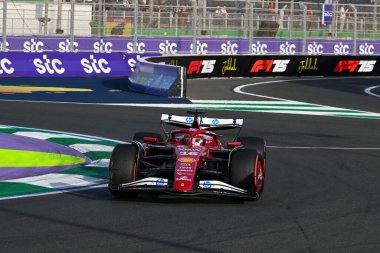 SuudiGP GP GP F1 2025 19 Nisan 2025 tarihinde Suudi Arabistan Jeddah 'da - Ferrari' nin Formula 1 Charles Leclerc sürücüsü