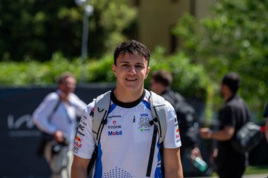 ImolaGP GP GP F1 2025, 16 Mayıs 2025, Imola, Emilia Romagna - Yarış Boğaları için Formula 1 Hadjar sürücüsü