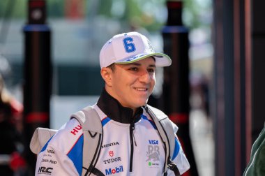 ImolaGP GP GP F1 2025, 16 Mayıs 2025, Imola, Emilia Romagna - Yarış Boğaları için Formula 1 Hadjar sürücüsü