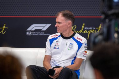 Macaristan GP GP F1 2025 3 Ağustos 2025 tarihinde Budapeşte, Macaristan - Formula 1 Alan Permane Yarış Bulls