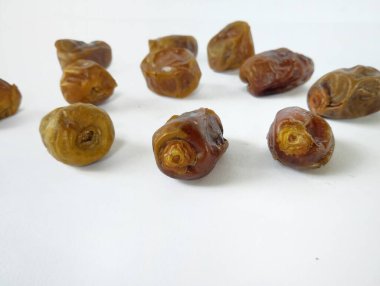 Islak tarihler, beyaz arkaplan ile izole.