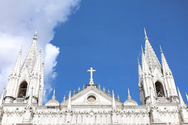 Santa Ana katedralinin tepesinde, El Salvador