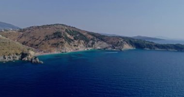 Arnavutluk Riviera, Güney Arnavutluk 'ta Saranda yakınlarındaki plaj, hava manzarası