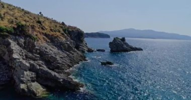 Yaz İyon Deniz Havacılığı. Kumlu sahil manzaralı.