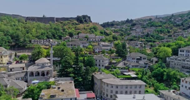 Widok Lotu Ptaka Starą Fortecę Wieżę Zegarową Gjirokaster Albania Lista — Wideo stockowe