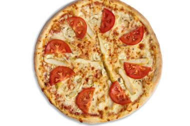 Taze pişmiş pizza üzerine dilimlenmiş domates, peynir ve baharatlarla bembeyaz bir zemin üzerine kurulmuş altın bir kabuk içerir..