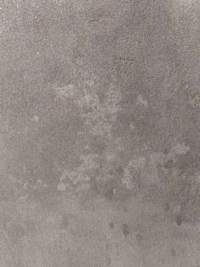 Arka plan dokusu. Eskimiş siyah lekeli grunge desenli klasik arkaplan. Sıkıntılı, siyah lekeli grunge desenli, şık, koyu renkli arka plan. Bina duvarındaki soyut boya soyuluyor..