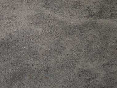 Çizik ve çatırtı olan duvar parçası. Renkli duvar kâğıdının deseni soyulan eski, kirli, deri döken arka plan sıvısı. Arka plan için yüzey duvarı betonu deseni. Gri arka plan eski rengi ve yumuşak arka plan deseni süngerlenmiş..