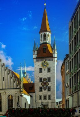 Münih 'te Noel tatili başlıyor. 25.11.2024. Eski belediye binası. Almanya 'da Noel.