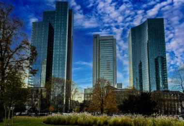 Frankfurt am Main 'deki modern ofis binası..