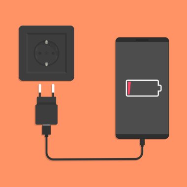 Düşük pil uyarısı ve şarj adaptörü olan akıllı telefon. Teknoloji, pil yönetimi ve elektronik aygıtlarla ilgili kavramları temsil etmek için vektör illüstrasyonu
