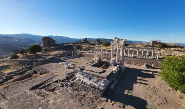 Pergamon Akropolis Dronu - Bergama Akropolis Droen