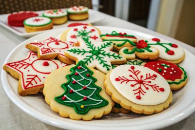 Tabakta noel kurabiyeleri. Noel ve yeni yıl konsepti