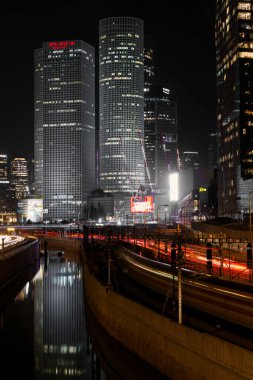 ayalon Otoban tel aviv gece şehri, azrieli Merkezi, İş Merkezi