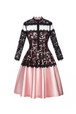 Beyaz arkaplanda izole edilmiş güzel bir klasik elbise