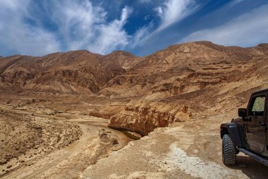 Negev Çöl Jeep Turları. İsrail. Negev Dağı çöl manzarası. 