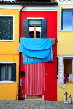 Burano Adası, Venedik, İtalya 'da renkli evler alındı