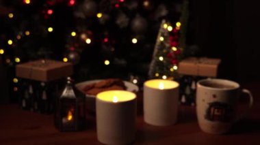 Noel ağacı üzerinde bulanık bir etki. Yeni yıl ve Noel. Geçmişi için.