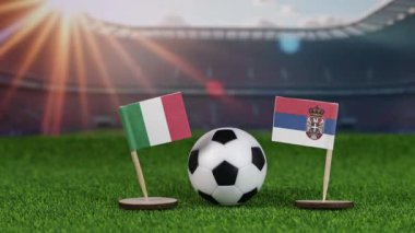 Ulusal bayraklarla İtalya ve Sırbistan futbol maçı, yeşil sahada futbol topu ve stadyum arka planı, uluslararası spor rekabetini ve rekabeti simgeliyor.