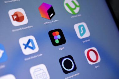 Poznan, Polonya - 15 Mayıs 2025: Cihaz arayüzünde gösterilen merkezi Figma uygulamasının ayrıntılı görünümü, grafik tasarımı, prototipleme ve gerçek zamanlı işbirliği araçları