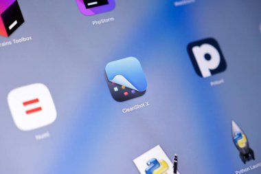 Poznan, Polonya - 15 Mayıs 2025: Bir Apple MacOS arayüzündeki Temiz Atış X uygulama simgesi, önemli resim yakalama, notlandırma araçları ve üretkenlik için verimli görsel iletişim