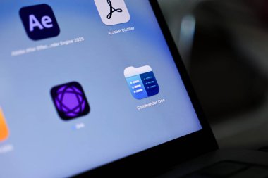 Poznan, Polonya - 15 Mayıs 2025: Apple MacOS arayüzü üzerindeki bir uygulama simgesi, önemli dosya transferini, ağ bağlantısını ve profesyoneller için verimli arşiv işlemesini gösteren