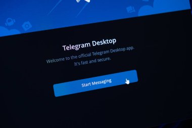 Poznan, Polonya - 20 Temmuz 2025: Bir ekranda Telegram Masaüstü dijital iletişim platformu arayüzü, kullanıcılara güvenli ve özel mesajlaşma deneyimi sunuyor