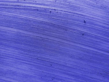 Boyanın yüzeyinin mor rengi