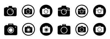 Kamera simgesi ayarlandı. Fotoğraf makinesi düz stil. Kamera sembolü. Vektör illüstrasyonu.