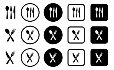 Gümüş çatal bıçak simgeleri. Çatal, bıçak, tabak ve kaşık. Menü sembolü. Siyah gümüş çatal bıçak ikonu. Vektör illüstrasyonu.