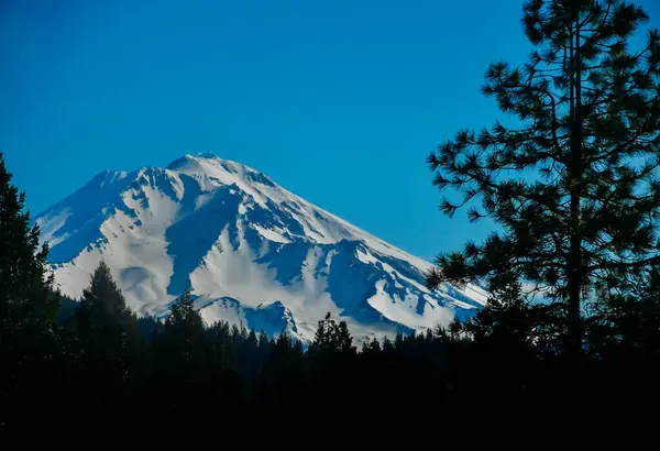 Günbatımında kapüşon ve başlık, Oregon