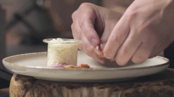 Современное Блюдо Уткой Рисом Высококачественные Кадры — стоковое видео