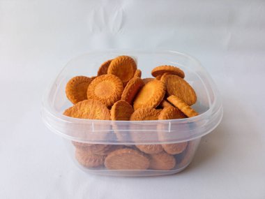 Hindistan cevizli bisküvi beyazı temizledi.