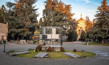 Monumental Mezarlığı, Milan, Lombardy, İtalya 'daki Toplama Kampları Mağdurları Anıtı