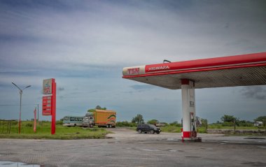 Tanzanya 'nın Vigwaza kentindeki Mbala' daki A7 karayolundaki TSN petrol dolum istasyonu.