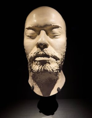 İngiliz şair, ressam, çevirmen ve illüstratör Dante Gabriel Rossetti 'nin (1828 - 1882) ölüm maskesini de içeren bir alçı kalıbı. Ulusal Portre Galerisi, Londra, İngiltere