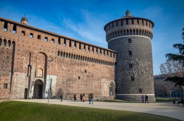 Castello Sforzesco 'daki Santo Spirito Kapısı ya da Milan Şatosu, Milano, Lombardiya, İtalya.