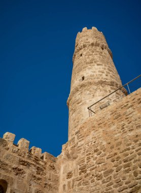 Ribat Manastırı 'nın en yüksek gözetleme kulesi, 8. yüzyıl İslam Kalesi, Manastır, Tunus.