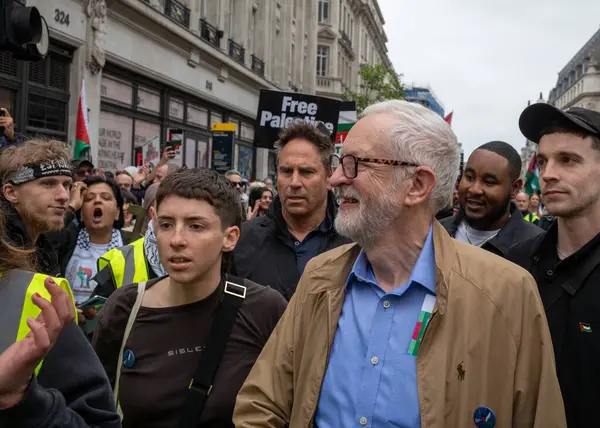 stock image London, UK. 18 May 2024: Former Labour Party leader and activisit Jeremy Corbyn arrives at the Nakba 76 March for Palestine against Israeli attacks on Gaza in central London, UK. 