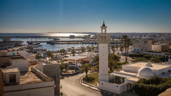 stock image Looking south from the roof of the Skifa el Kahla to Sidi Mitr Mosque and the fishing harbour and port, Mahdia, Tunisia