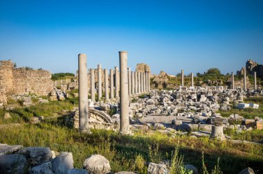 Türkiye 'nin Yanındaki antik Roma şehrinde, Yunan şans veya şans tanrıçası Tyche Tapınağı 