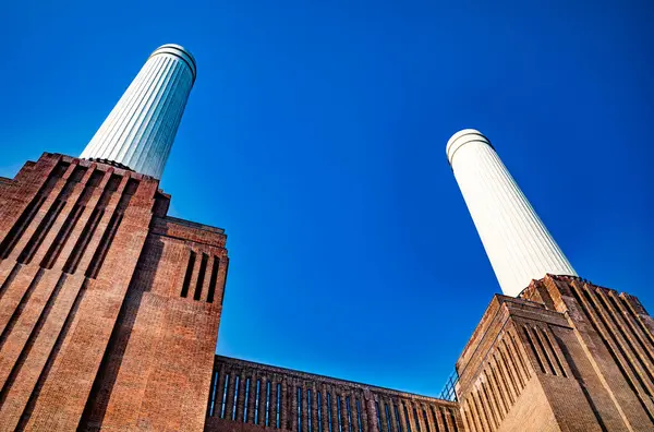 stock image The iconic Battersea Power Station, London, UK, a decommissioned Grade II listed coal-fired power station originally commissioned in 1935