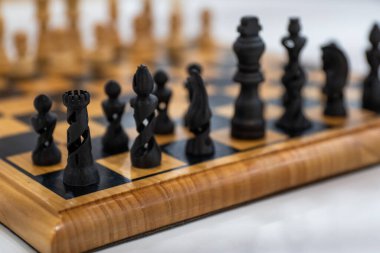 Tahta satranç tahtasını kapat